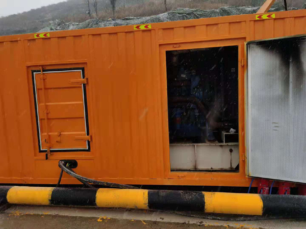 阜平发电车出租-应急柴油发电机组选什么样的比较好？