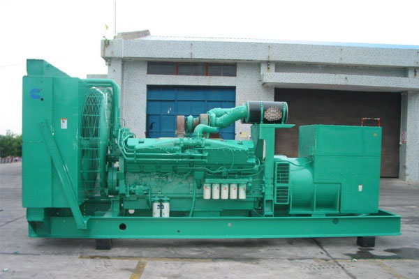 阜平工厂发电机应急发电时如何更准确地检查发电机状态？