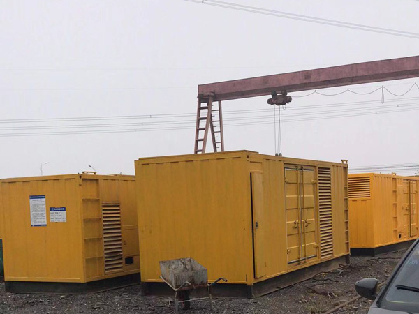 阜平100kw柴油发电机组每小时油耗？