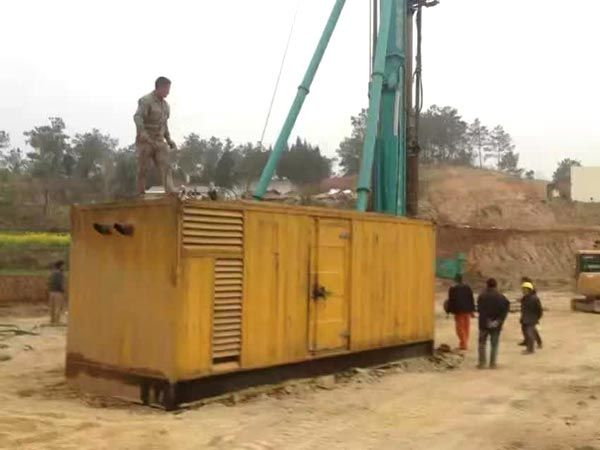 阜平如何判断水冷式机油散热器密封件是否需要更换？